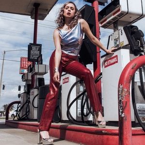 Meet your Posher, Angejolie